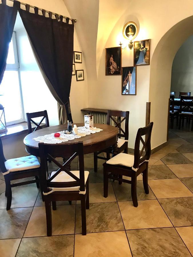 Hotelik Polonia Łowicz Exteriör bild