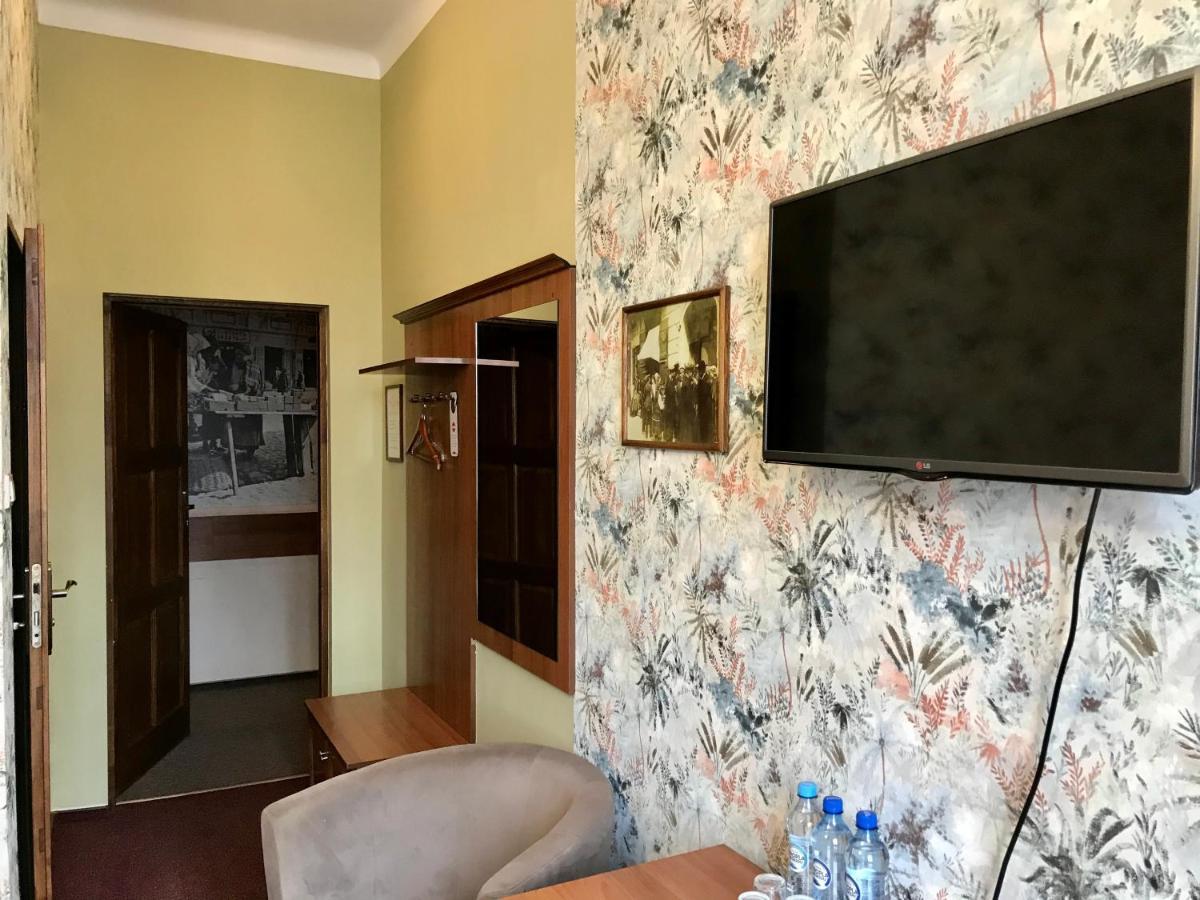 Hotelik Polonia Łowicz Exteriör bild