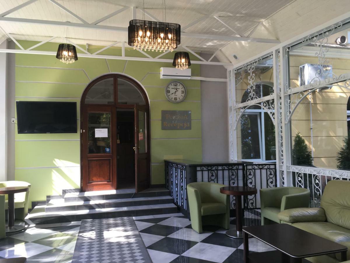 Hotelik Polonia Łowicz Exteriör bild